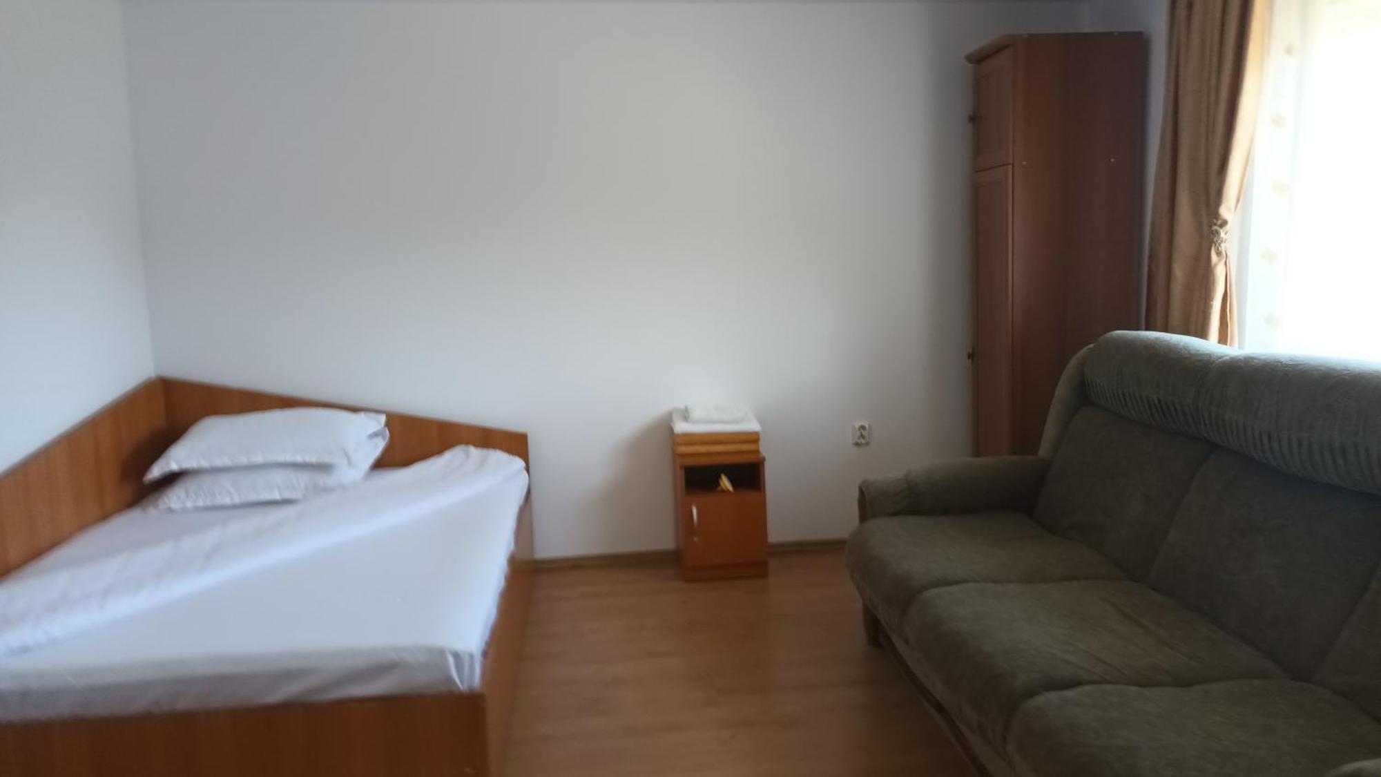 ホテル Vila Nadia Oesti-Paminteni 部屋 写真